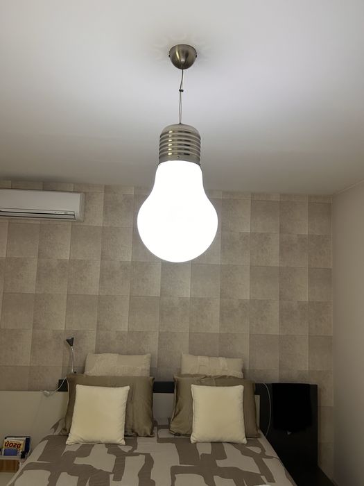 Осветително тяло висяща лампа крушка