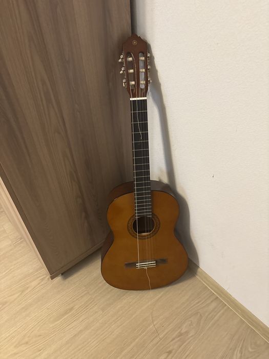 Гитара в хорошем состоянии