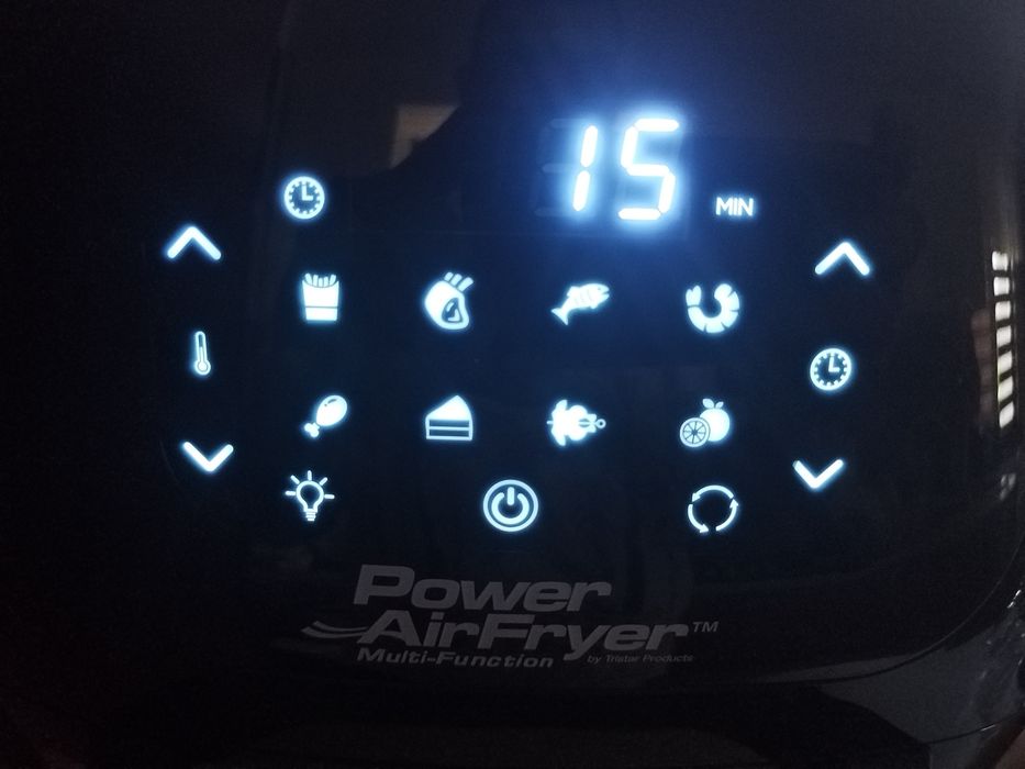 Vand Air Fryer power