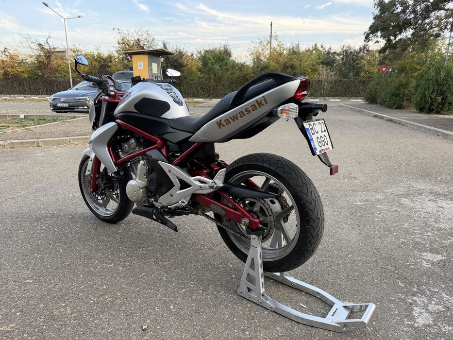 Kawasaki ER-6N 650 ( fabricatie 2009 ) Se poate limita A2