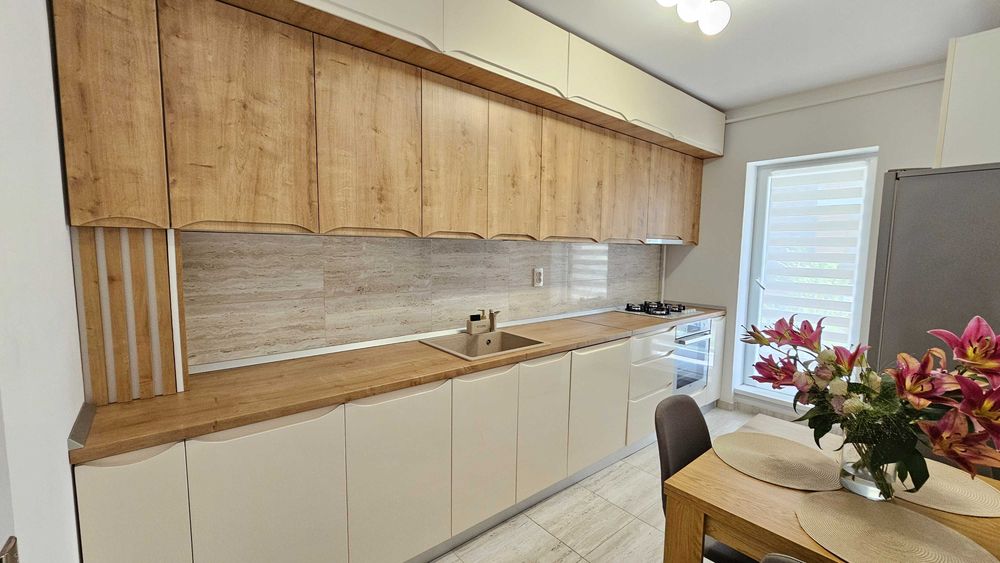 Apartment 2 camere de inchiriat! 10 min metrou. Parcare acoperita. 71mp. 2 balcoane. Bloc nou. Etaj 1