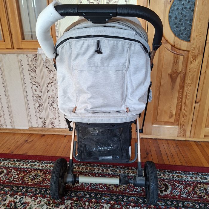 Срочно продается Коляска Ining baby