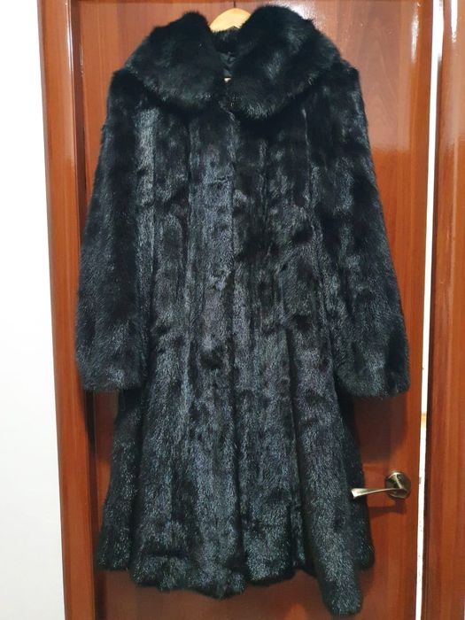 Шуба чёрная зимная