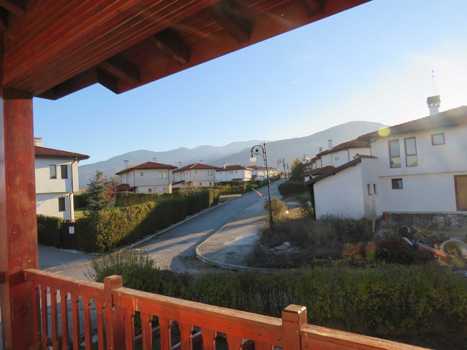 Продава се Двустаен апартамент в Долна баня - 83 кв.м за 452 €/кв.м - Снимка #2