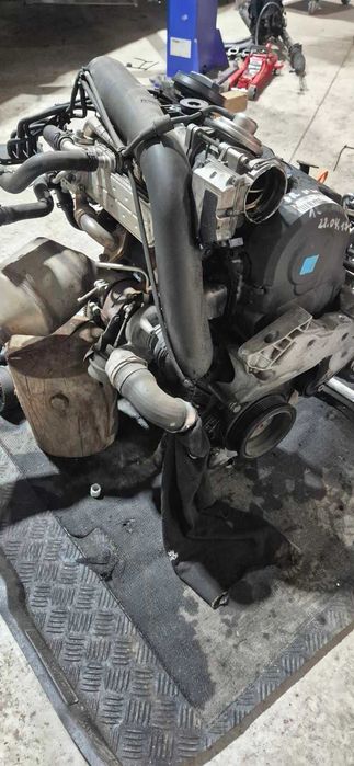 Двигател VW Golf 5 1.9 tdi BRU