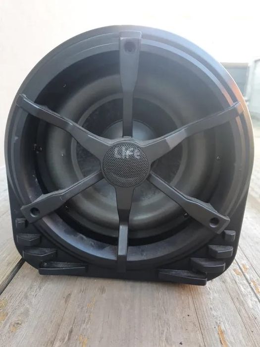 Subwoofer  500W cu statie incorporata