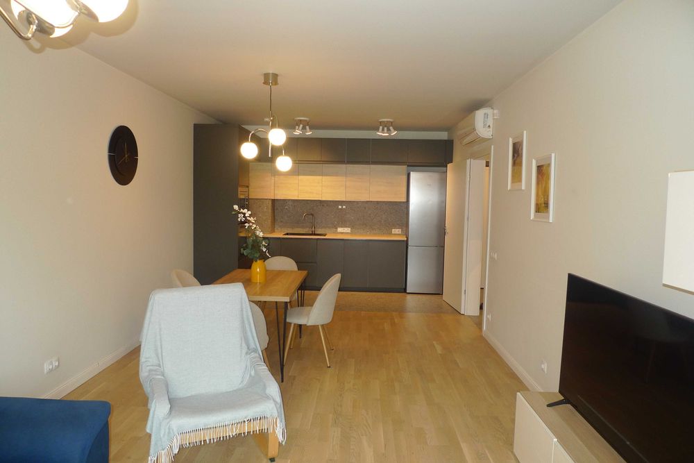 Дава се под наем Тристаен апартамент в София, Изток - 103 кв.м за 1196.97 € - Снимка #3