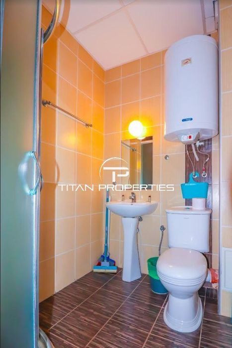 Дава се под наем Едностаен апартамент в к.к. Св.Св. Константин и Елена - 35 кв.м за 400 € - Снимка #1