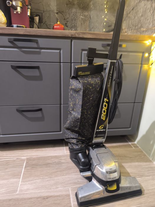 Прахосмукачка Кирби G2001