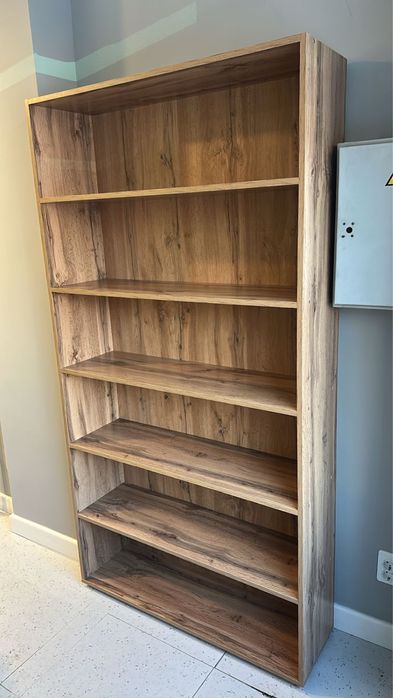 Продам шкаф витрину стеллаж