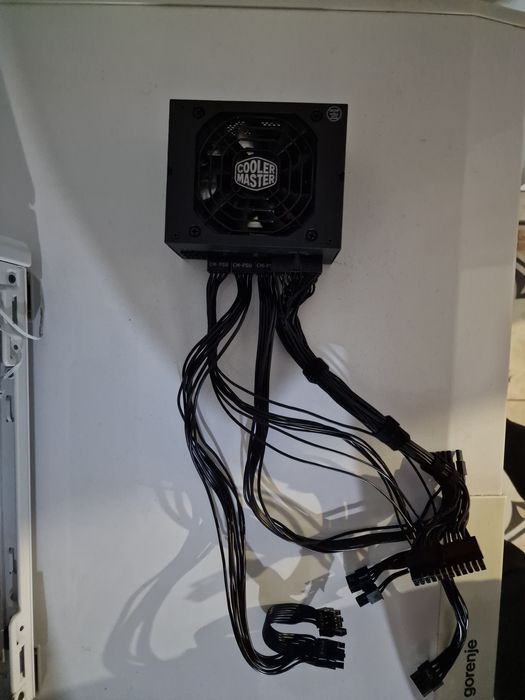 Carcasa CoolerMaster NR200P sau kit piese