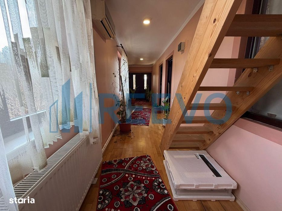 Casă/Vilă de vânzare în comuna Târgu Trotuș, județul Bacău.