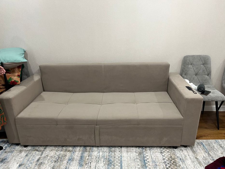 Срочно продаю диван