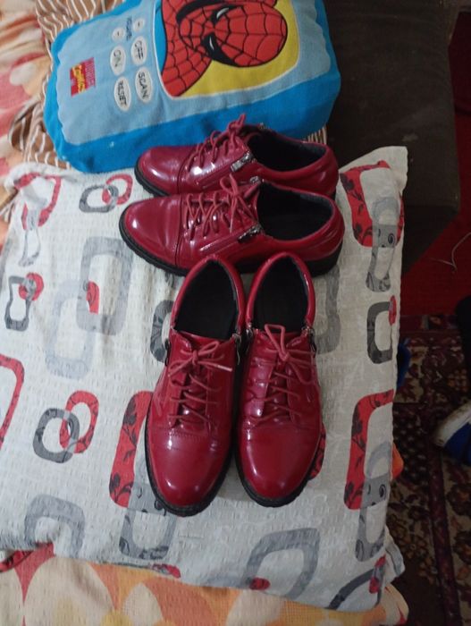 Vând ghete și pantofi de dama piele naturala 38 39 40 marimi