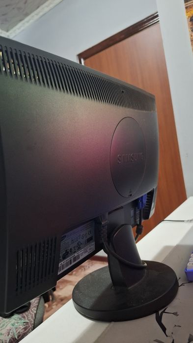 Продам монитор для пк