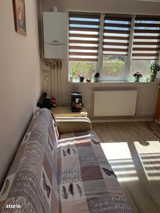 Apartament cu 1 camera etaj 1 din 3,  boxa si parcare, Gruia