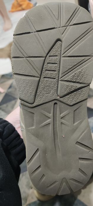 Продам зимнюю обувь для мальчика