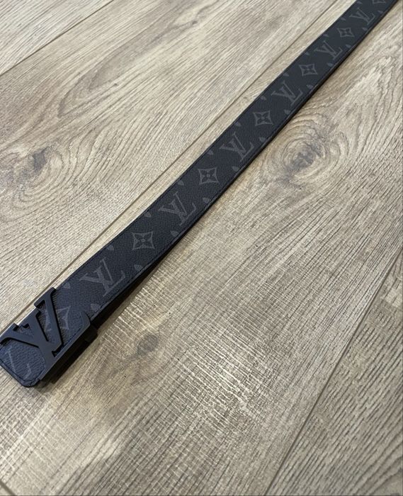 Curea LV neagra