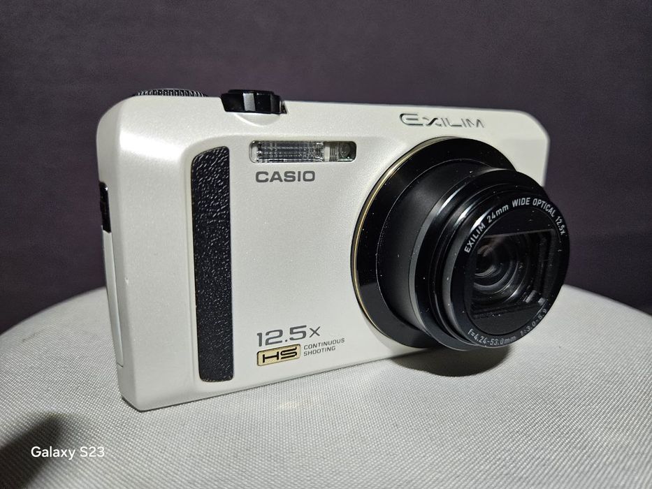 Цифровой фотоаппарат Casio