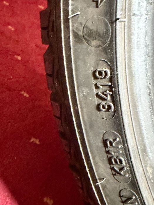 2 anvelope iarna 225 40 18 goodyear