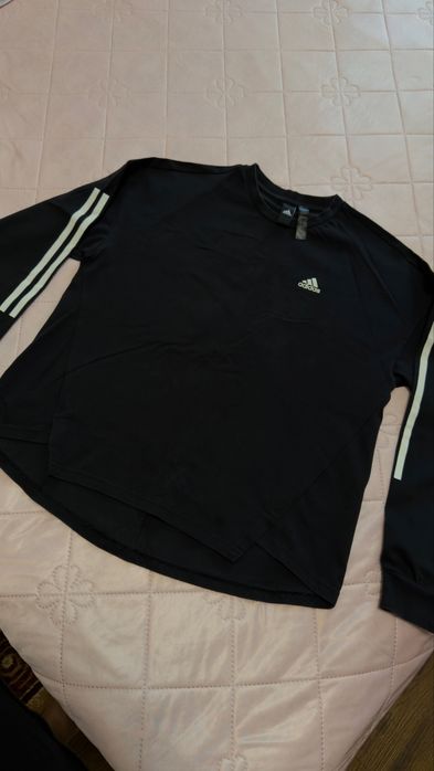Толстовка adidas оригинал в хорошем состоянии