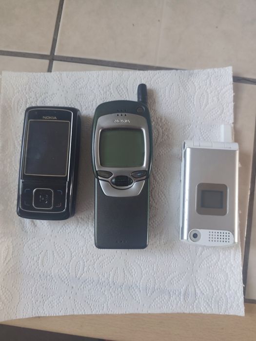 Telefoane vechi de vânzare
