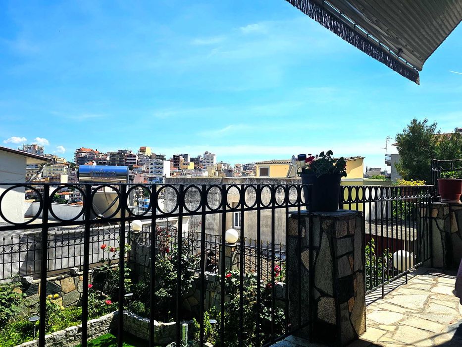 За продажба апартамент 118 кв.м. в Агиос Атанасиос Кавалас (код 8012)