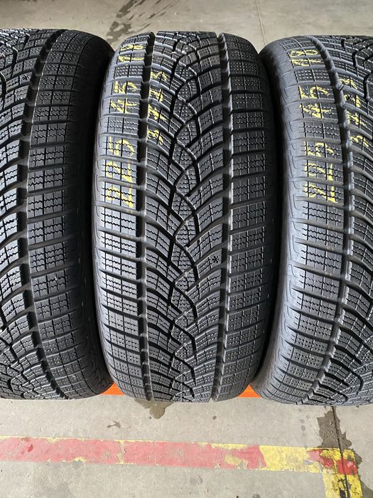 Anvelope iarna 225/45/18 Goodyear Ultra Grip Performance 225 45 18 R18