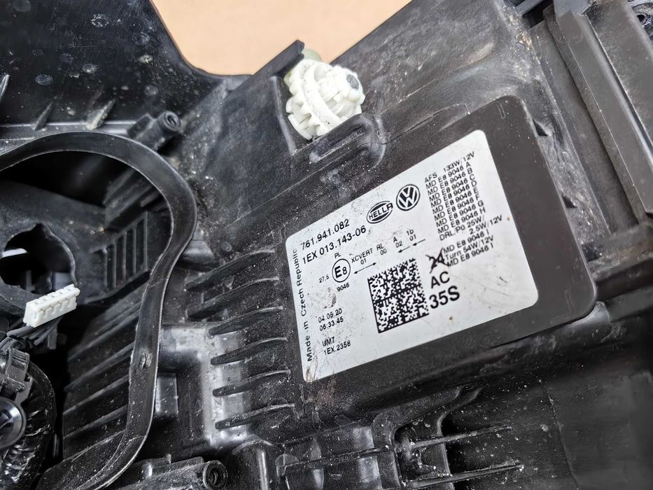 Фар за VW Touareg III / ВФ Туарег 3