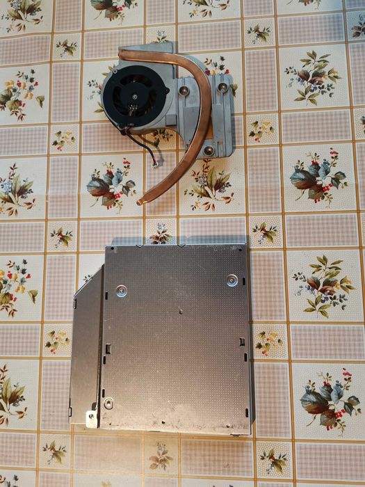 Компютри и части