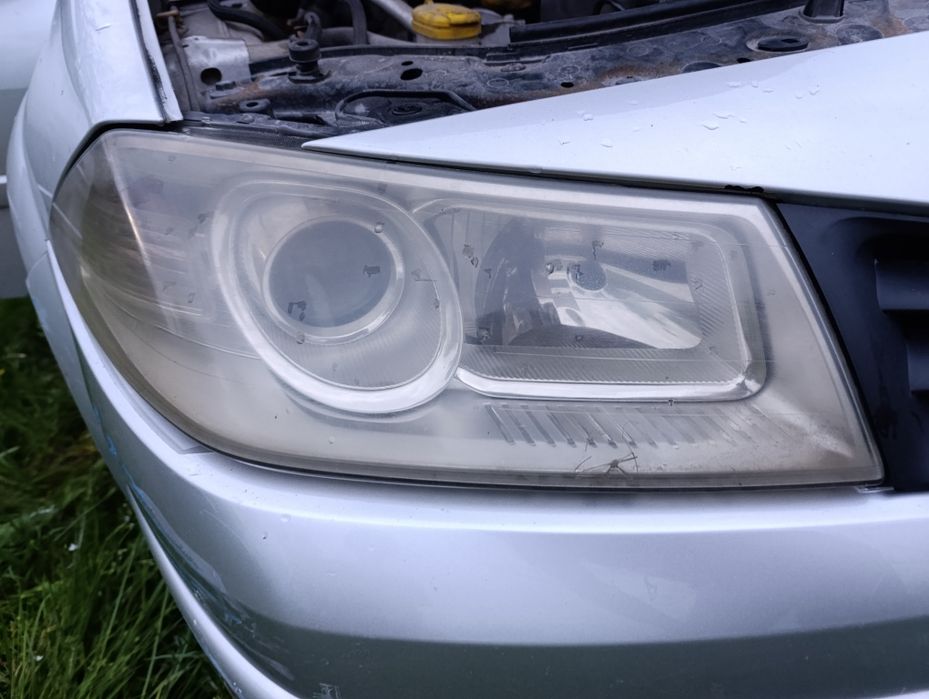 Фарове и двигател