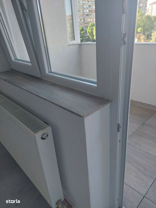 Piața Rogerius- 2 cam renovat, et.2 cu lift