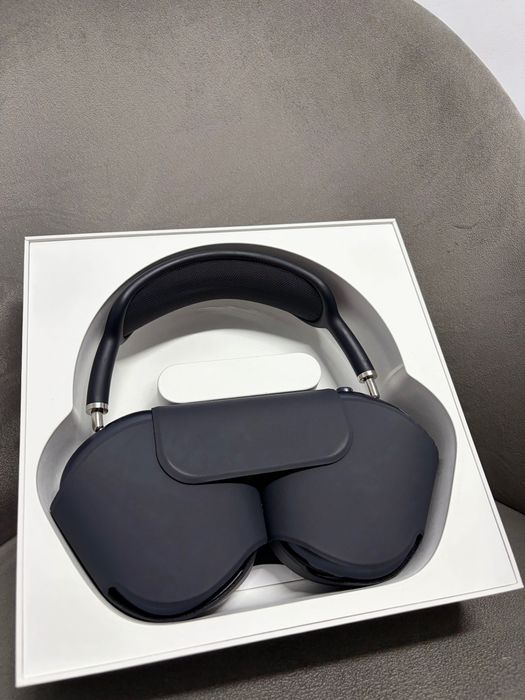 AirPods Max Gen 1