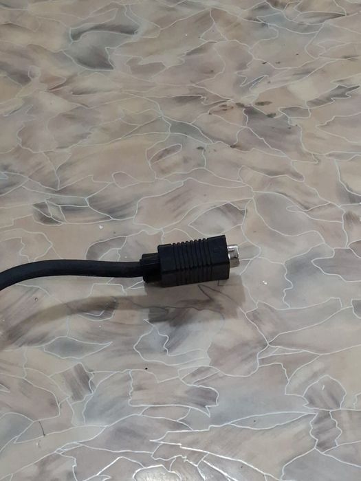 VGA на VGA кабель продам длинный  8 метров