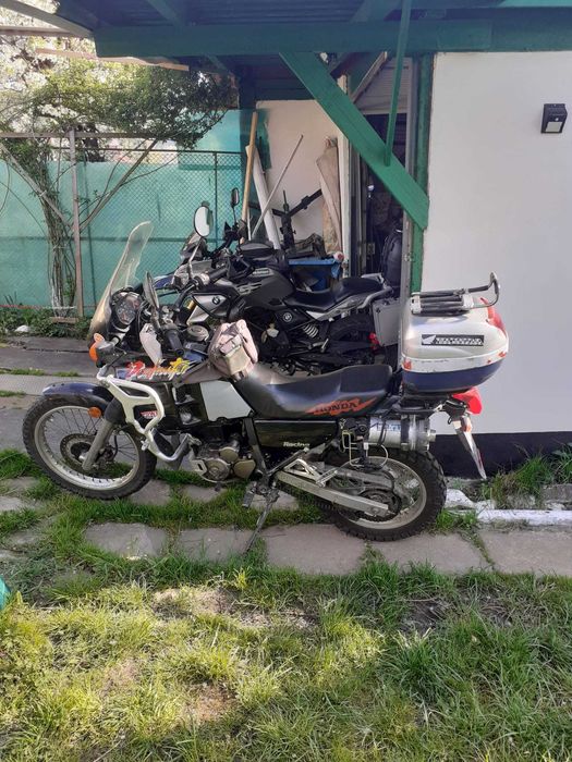 Vand Bmw 310 GS si HONDA 250 NX