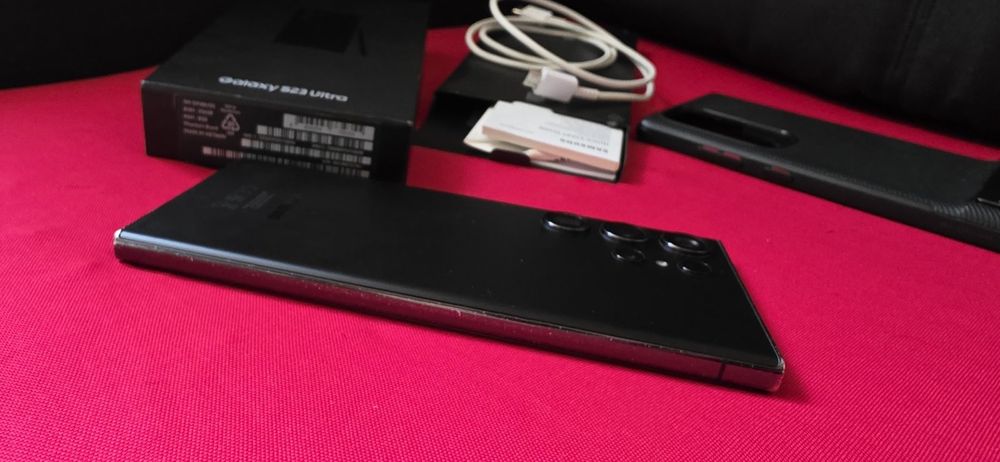 Samsung Galaxy S23 Ultra 256GB 8GB RAM Black ПЪЛЕН КОМПЛЕКТ!