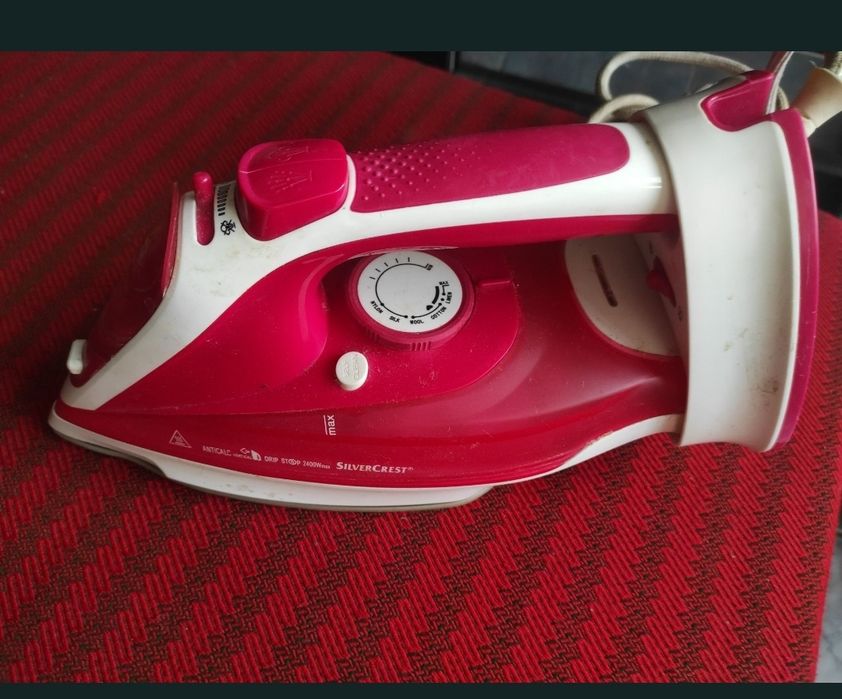 Fier călcat  2400W, talpa Tefal anticalcar