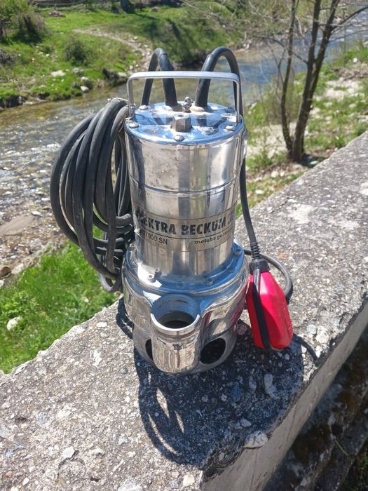 Потопяема помпа Elektra, за изпомпване на вода.