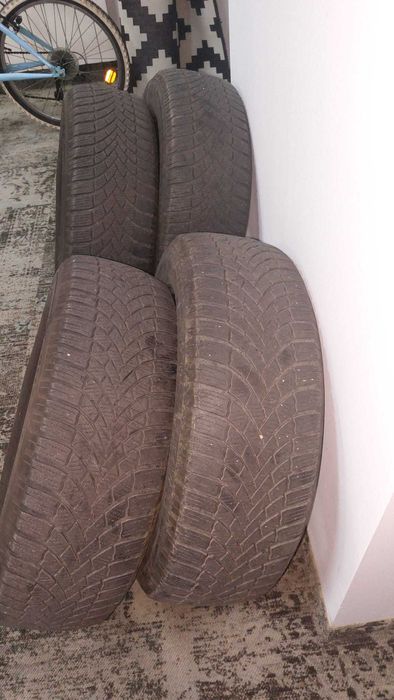 Anvelope Bridgestone fabricat Spania,,dimensiuni 215/65/16dot