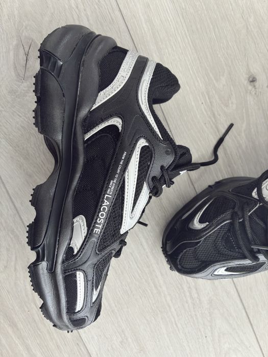 Продам кросовки новые