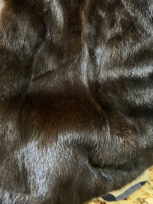 Продам шубу норковую