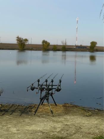 Vând set complet pentru pescuit la crap