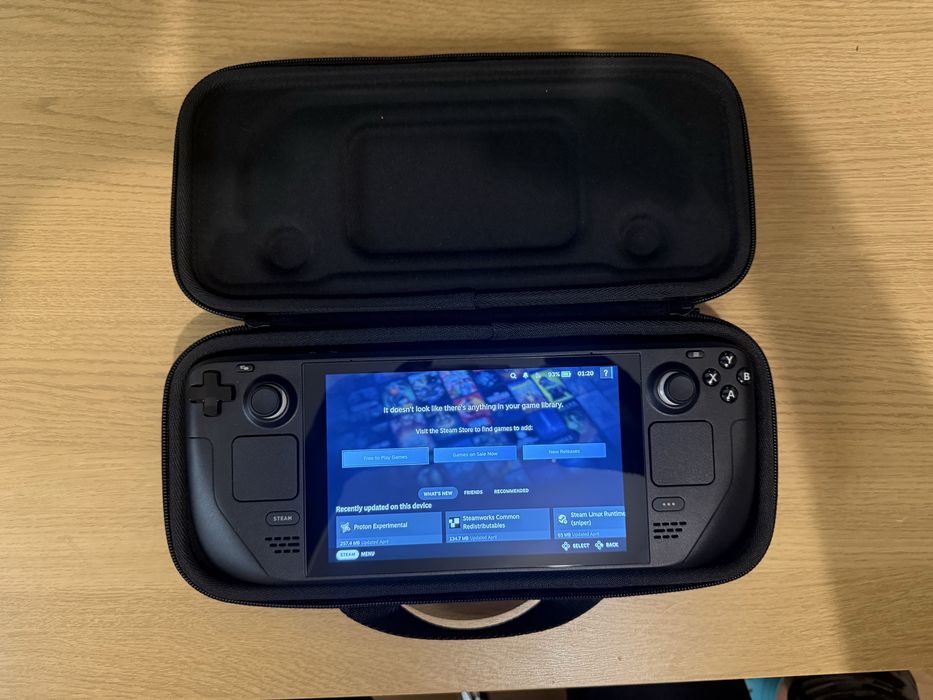 Consola Steam Deck 256GB LCD – Stare excelentă, cu husă