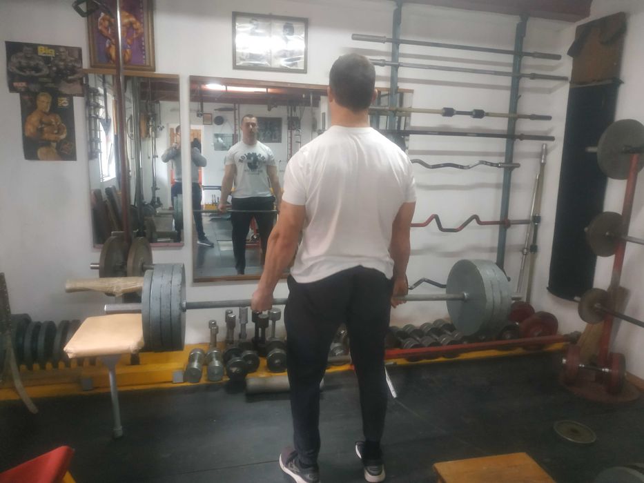 Antrenamente personale de fitness și culturism