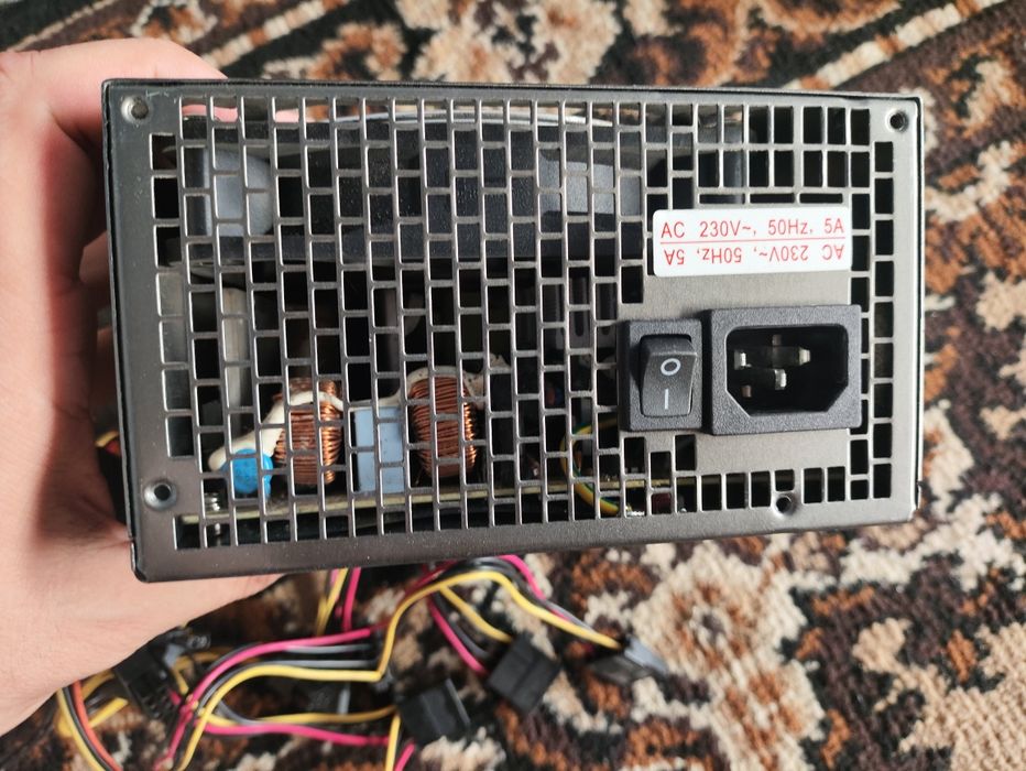 Продам Блок Питания Huntkey 600w