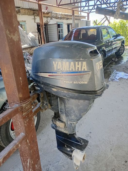 Продам лодочный мотор Ямаха 15