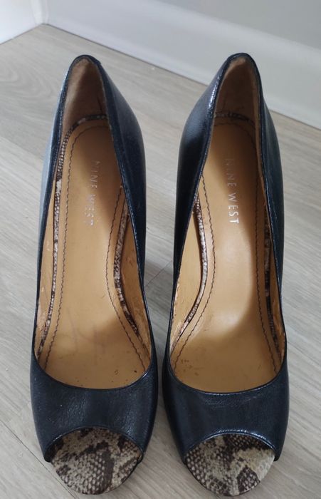 Черные женские туфли