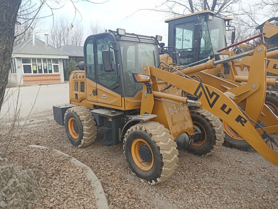 Фронтальный погрузщик NUR