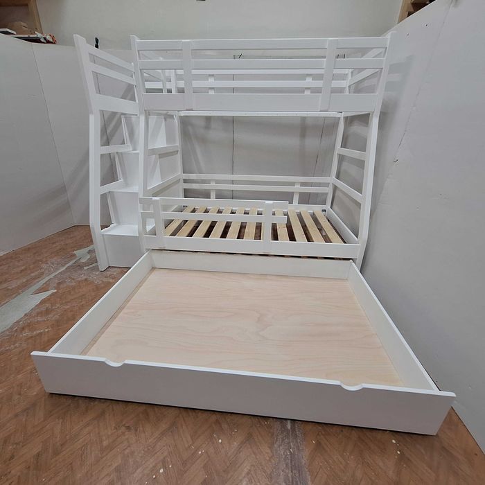 TRANSPORT GRATUIT.Pat etajat-supraetajat din lemn masiv.Cod 3504.