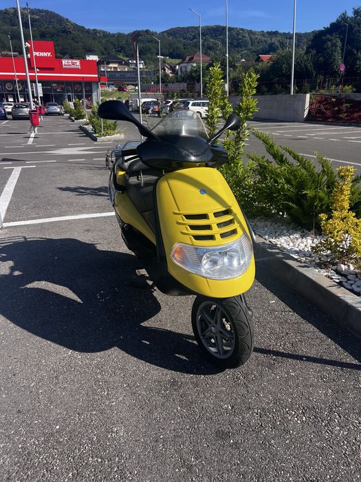 Scuter Piaggio Hexagon